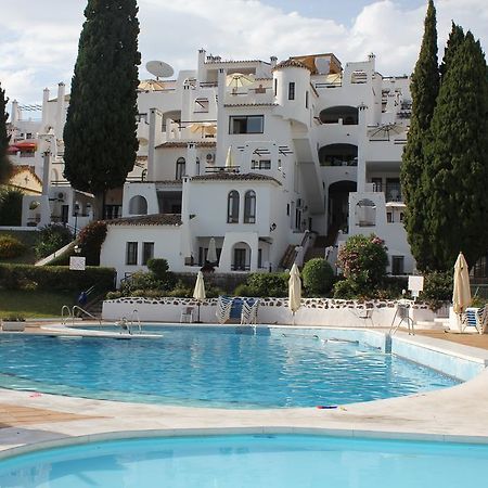 Апартаменти Apartamento Turistico Pueblo Evita Бенальмадена Екстер'єр фото