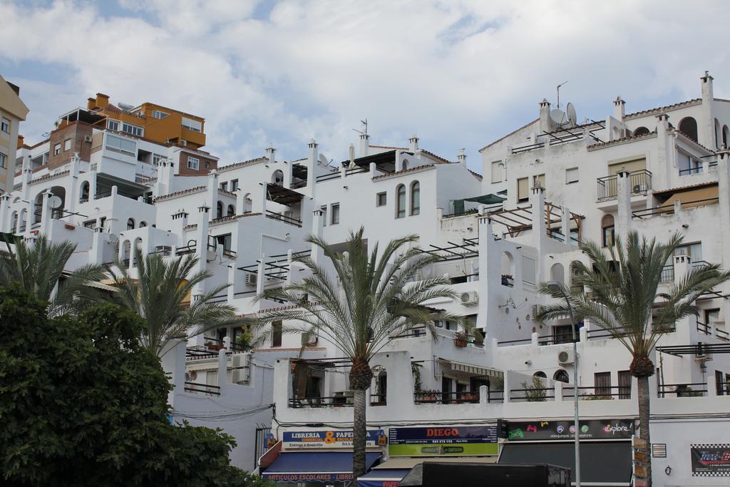 Апартаменти Apartamento Turistico Pueblo Evita Бенальмадена Екстер'єр фото